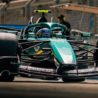 Honda no es el único problema de Aston Martin F1: Todavía no han homologado la gasolina a dos semanas de empezar 