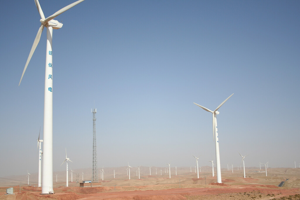 China instaló en 2025 más capacidad eléctrica eólica de la que EEUU ha desplegado en su historia. Y es solo el principio