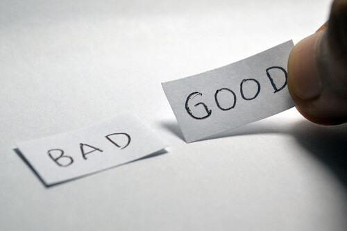 No, no se puede elegir si se trabaja como autónomo o por cuenta ajena