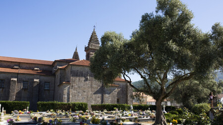 Cementerio De Adina