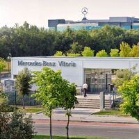 La escasez de microchips obliga a Mercedes-Benz Vitoria a parar la producción la semana que viene