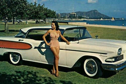 Más que un coche, Edsel fue un desastroso dromedario que diseñó un comité de sabios a partir de un galgo con ruedas