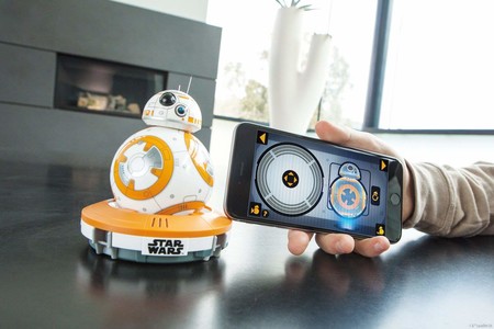 Robot electrónico droide BB-8 Star Wars a su precio mínimo en Amazon: 96,89 euros