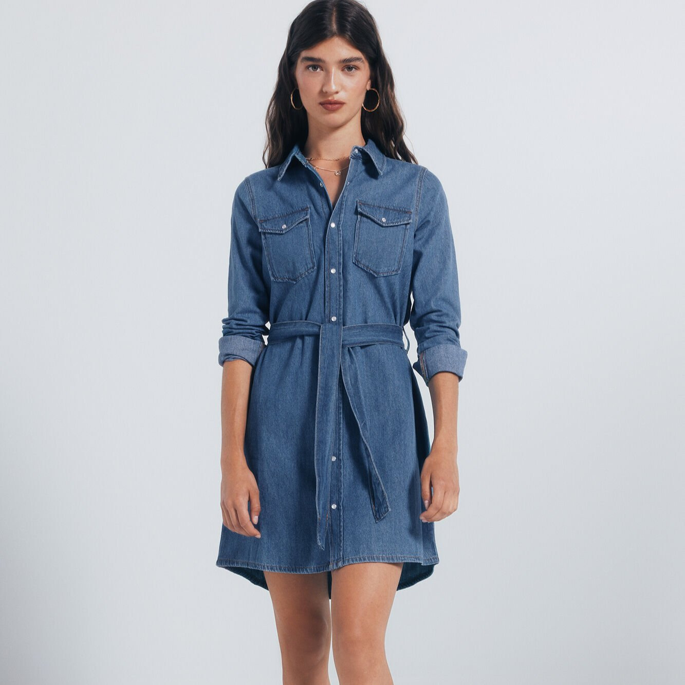 
Springfield
Vestido vaquero camisero cinturón
