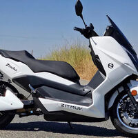 Zitmut Zeta Max 125e: un maxiscooter GT eléctrico español que mira a la cara a sus rivales con 170 km de autonomía