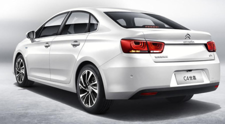 Este es el Citroën C4 Sedán para China, y lo cierto es que tiene su punto