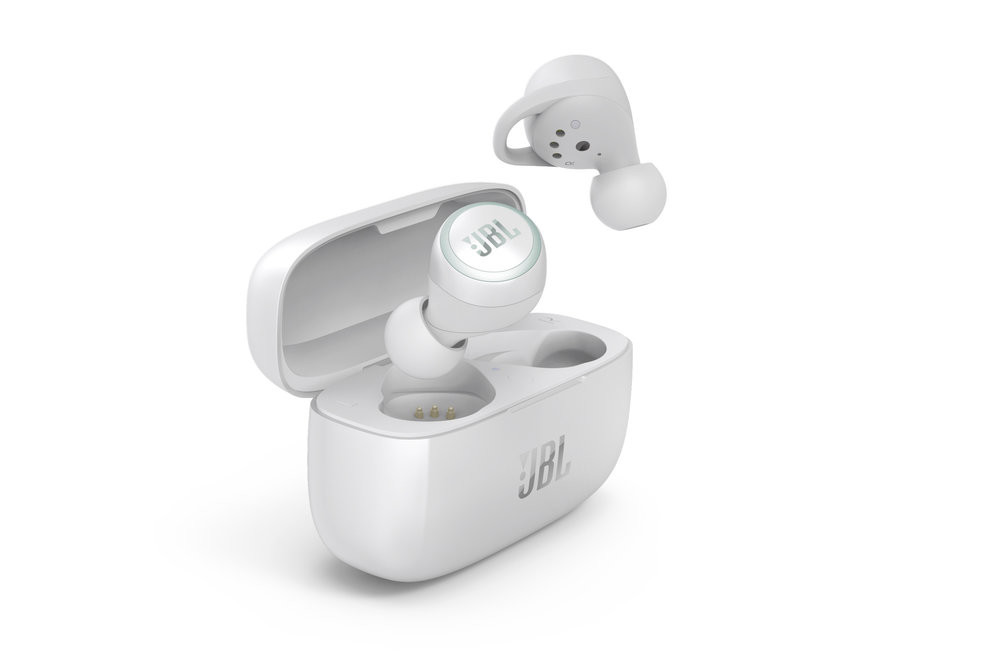 JBL Live 300 TWS: hasta 20 horas de autonomía y resistencia al agua y al polvo para los nuevos auriculares sin cables de JBL