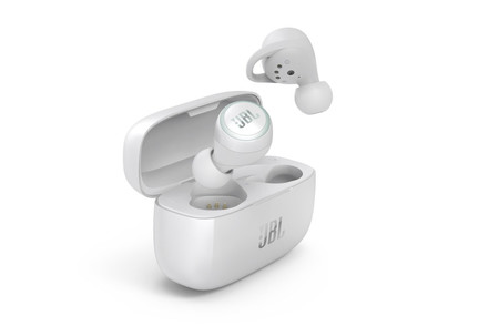 JBL Live 300 TWS: hasta 20 horas de autonomía y resistencia al agua y al polvo para los nuevos auriculares sin cables de JBL
