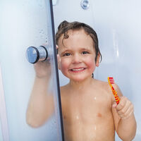 Estas son las rutinas diarias de higiene y aseo que tu hijo debería hacer según su edad y así puedes fomentarlo