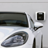 En qué se diferencian los seguros para coches eléctricos y de gasolina 