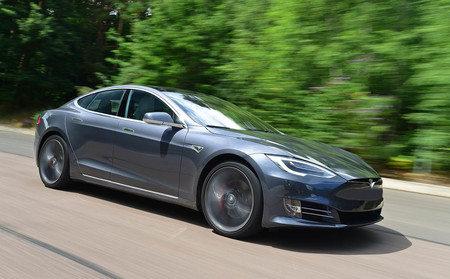 Tesla Model S P90d