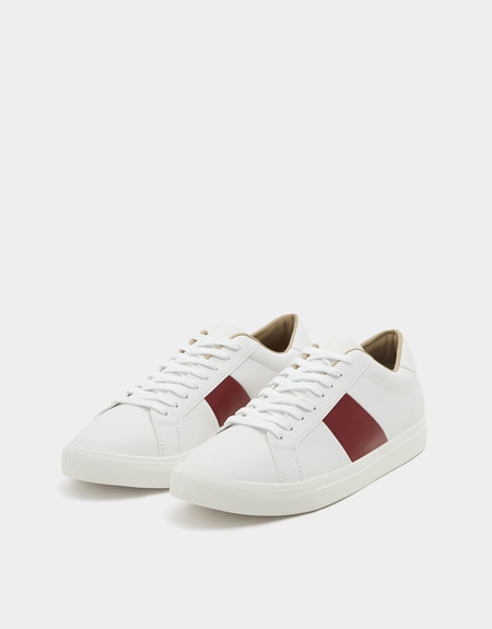 50% de descuento en estas zapatillas de Pull&Bear durante la Mid Season Sale: se quedan en 12,99 euros