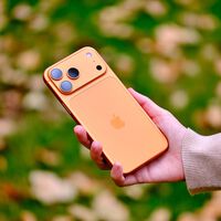 A Apple no solo le está penalizando llegar tarde al boom de la IA: también aliarse únicamente con Google