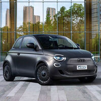 El Fiat 500e ya está a la venta en España: el pequeño coche eléctrico parte de los 24.900 euros