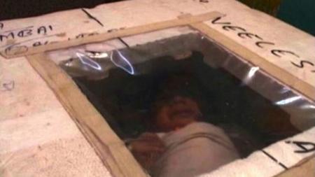 Un bebé prematuro pasa 5 meses en una nevera de poliespan usada como incubadora