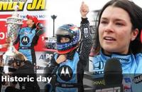 Danica Patrick gana su primera carrera en la IndyCar