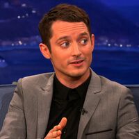 Elijah Wood, Frodo en El Señor de los Anillos: "Trabajar con Tim Schafer fue literalmente un sueño hecho realidad" 