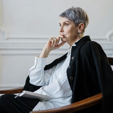 Siete cortes de pelo para mujeres con canas: rejuvenecedores, elegantes y modernos 