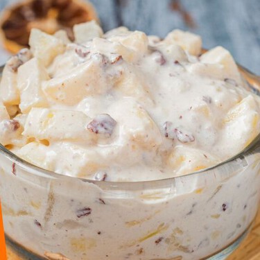 Cómo hacer ensalada de manzana cremosita con bombones con la receta familiar y trucos de la chef Paulina Abascal