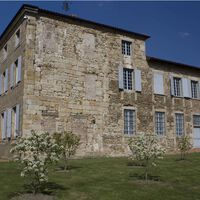 Al cobrar impuestos por cada puerta y ventana abierta durante 126 años, Francia empujó a los ciudadanos a transformar sus casas de una manera que aún hoy es visible