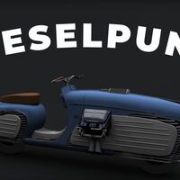 Esta moto parece una Vespa, el motor ruge como un tractor y el cambio es de una moto de nieve. Es rusa, claro