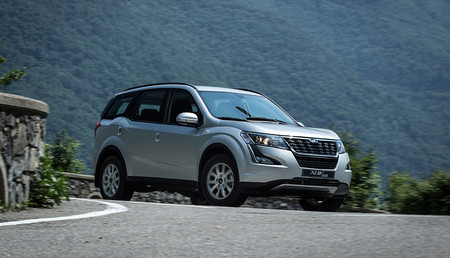 Mahindra XUV500 2019