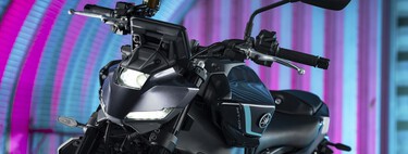 Yamaha quiere meterle una revolución híbrida a su MT-09. El truco no era un motor de gasolina y otro eléctrico. Eran dos eléctricos 