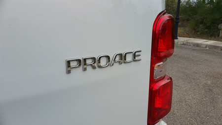 Toyota Proace Furgon 32