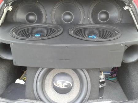 La Unión Europea también impondrá sistemas de alerta a los híbridos y eléctricos 