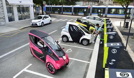 ¿Vender coches? Así están evolucionando los fabricantes