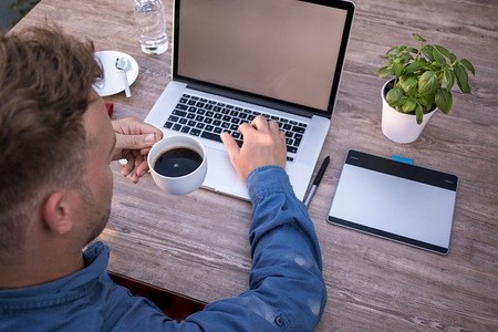 Los trabajadores jóvenes siguen siendo los que más cambian de empleo