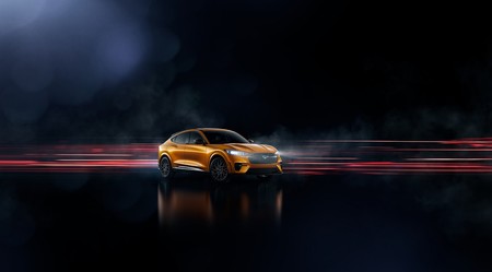 Ford Mustang Mach E 2021 Cyber Orange 3