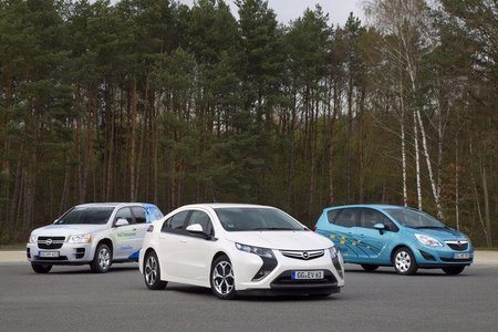 Opel Meriva EV, Opel Ampera y GM HydroGen4, toma de contacto en Alemania