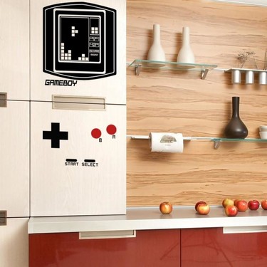 Dale un toque "gamer" a tu cocina con estos vinilos de Game Boy 