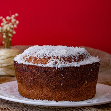 Postre de coco con solo 4 ingredientes: queda esponjoso y con un gran sabor
