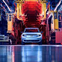 Ford está a punto de matar la cadena de montaje que inventó hace 113 años. El objetivo es volver a revolucionar la industria del automóvil