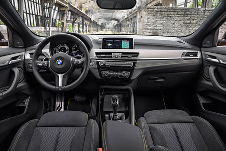 BMW cobrará a partir del año que viene una suscripción anual por usar Apple Carplay