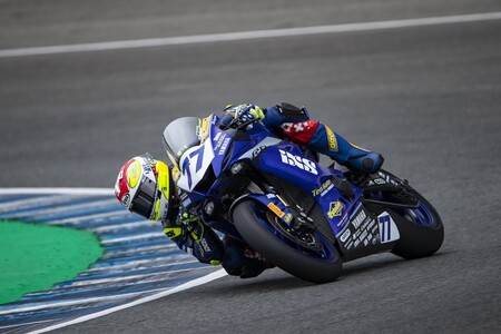 Dominique Aegerter arrasa sin piedad en Jerez y Manu González se queda a las puertas de otro podio