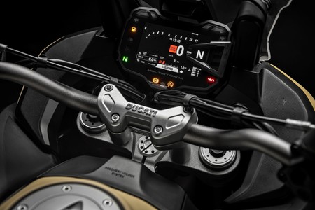 Ducati Multistrada 1260 Enduro 2019 38