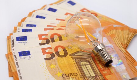 dinero luz