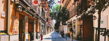 Si en tu comunidad de vecinos hay mayores de 70, no hace falta aprobación en junta para poner un ascensor, según la Ley de Propiedad Horizontal