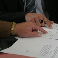 ¿Qué va a cambiar con la derogación de la reforma laboral? (III) La prioridad de los convenios de empresa sobre los sectoriales