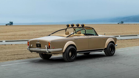 colección de autos de bad bunny