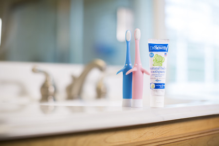 Lifestyle Toothbrush Toothpaste 5639