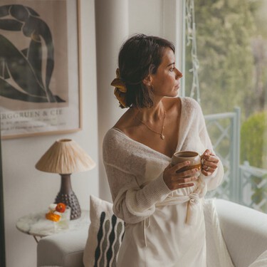 Esta es la falda más elegante que ha llegado a Lefties y nos solucionará cualquier look de día y de noche fácilmente