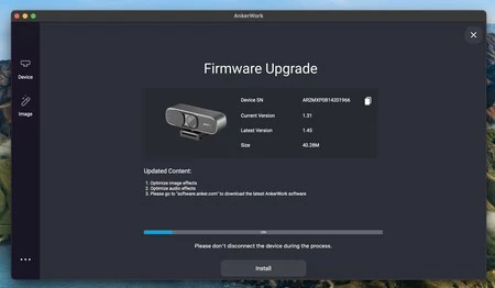 AnkerWork アプリを使用すると、カメラのファームウェアをほとんど簡単に更新できます。