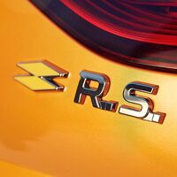 Renault reemplazará las versiones R.S. por la gama Alpine Line y el cambio lo estrenará en un eléctrico