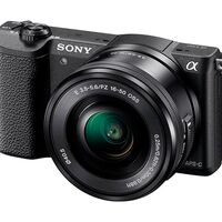Ligera pero con montones de posibilidades: la sin espejo Sony Alpha 5100L con objetivo 16-50mm está ahora rebajada en Amazon a 369,99 euros