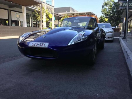 Jaguar E Type Nissan 370z