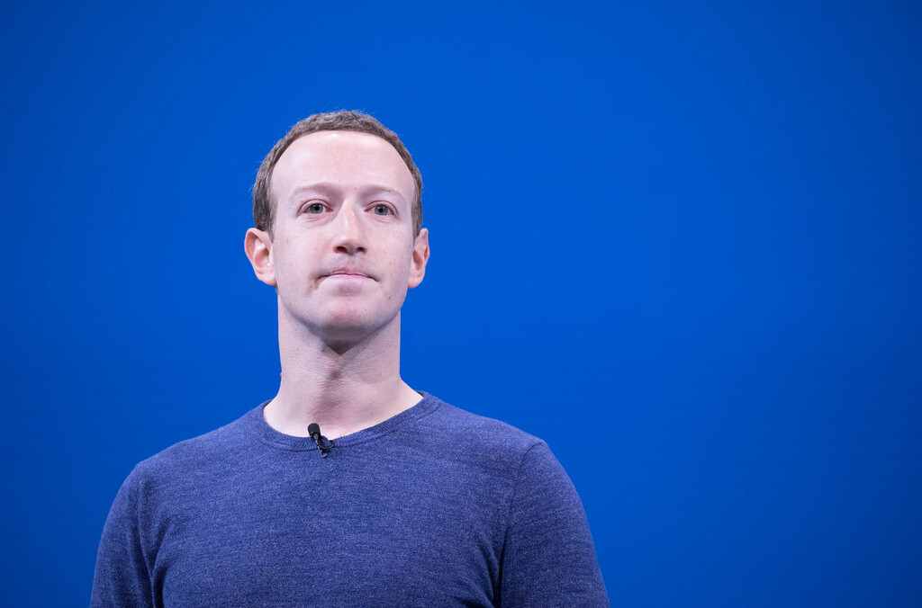 Mark Zuckerberg Criticizes Apple for Not Innovating for Decades While on His Ever-Faithful MacBook 